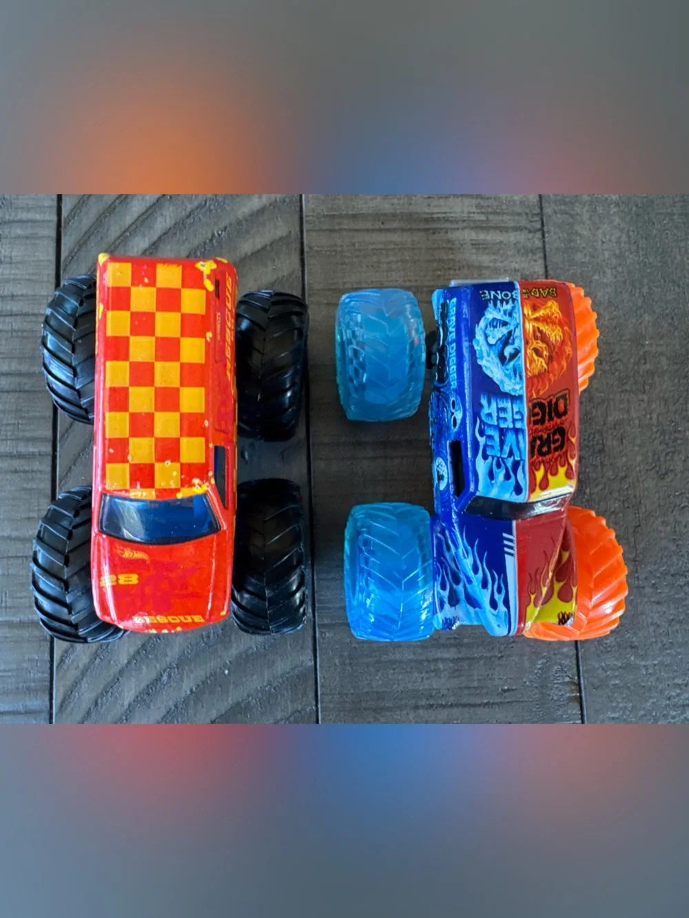 Hot Wheels Town Hauler & Monster Jam Fire Ice Grave Digger Monster Trucks